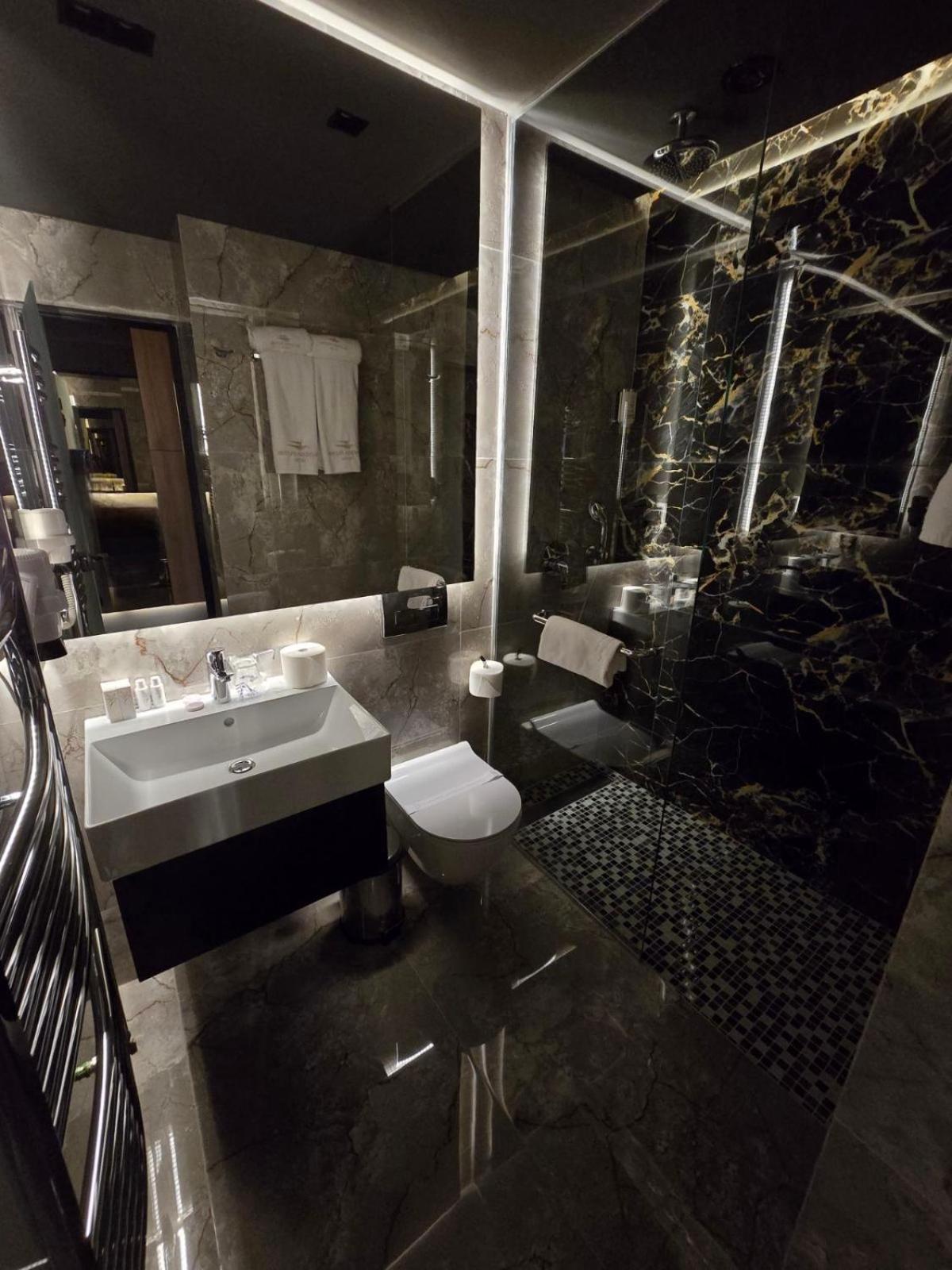 Hotel Vojvoda Putnik Vranje Buitenkant foto