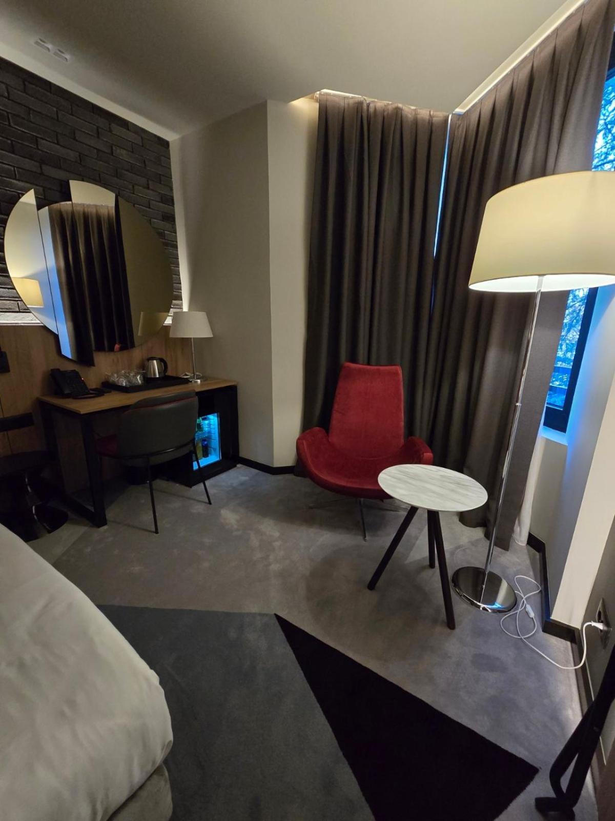 Hotel Vojvoda Putnik Vranje Buitenkant foto